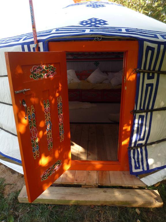 Yourte Nomade-Lodge Les Écrennes Kültér fotó